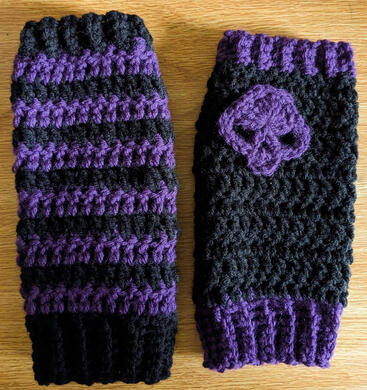 long mismatch gloves ($15)