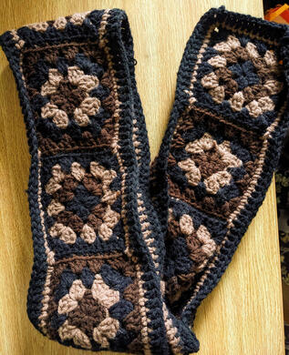 granny square scarf ($25)